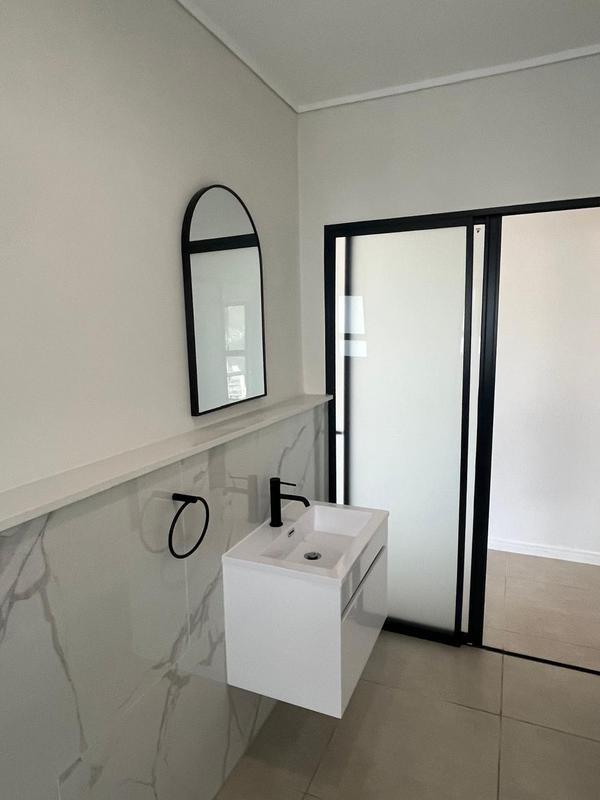 To Let 1 Bedroom Property for Rent in Richwood Western Cape